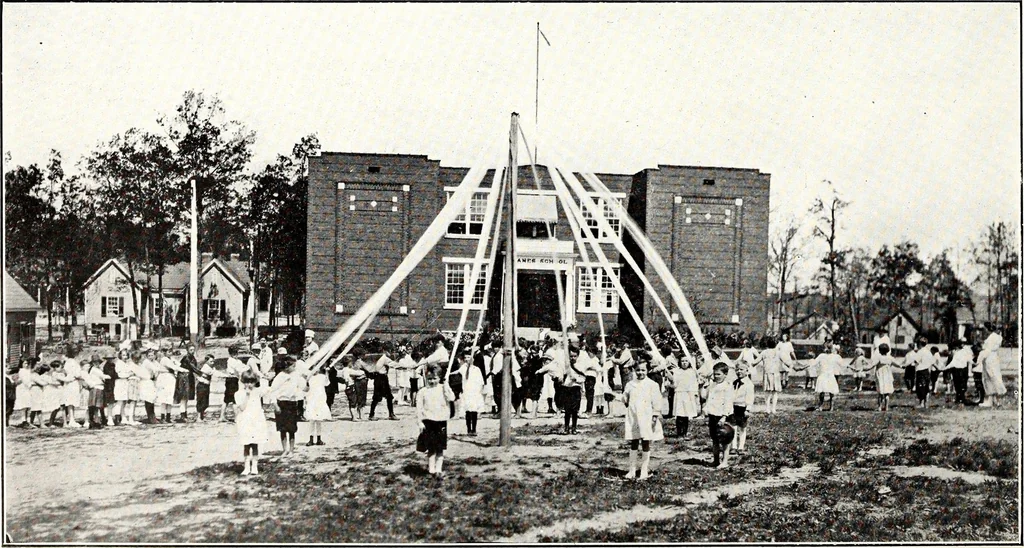 An illustration from Southern textile bulletin, 1911, leaf 91