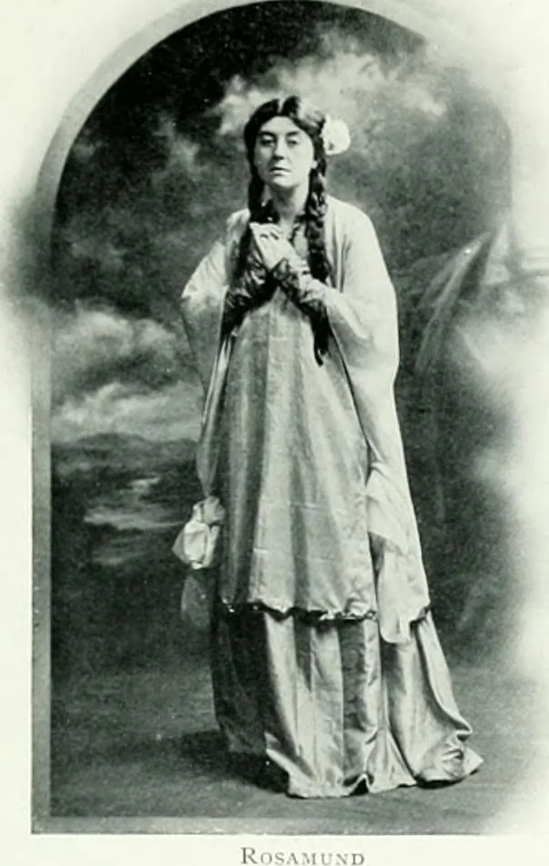 An illustration from Souvenir of the Oxford historical pageant : in aid of the Radcliffe Infirmary, Oxford Eye Hospital, etc., commemoration, 1907, June 27th 28th, 29th, and July 1st, 2d and 3d, 1907, leaf 22