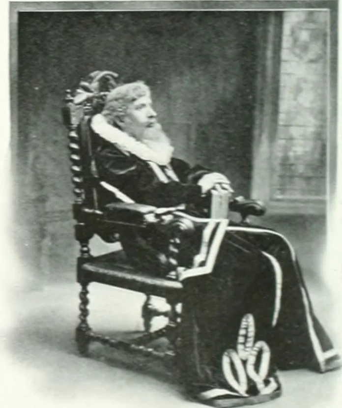 An illustration from Souvenir of the Oxford historical pageant : in aid of the Radcliffe Infirmary, Oxford Eye Hospital, etc., commemoration, 1907, June 27th 28th, 29th, and July 1st, 2d and 3d, 1907, leaf 26
