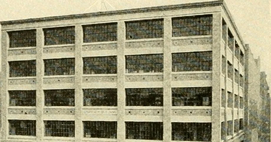 An illustration from Standard cotton mill practice and equipment, with classified buyer's index, 1918, leaf 169