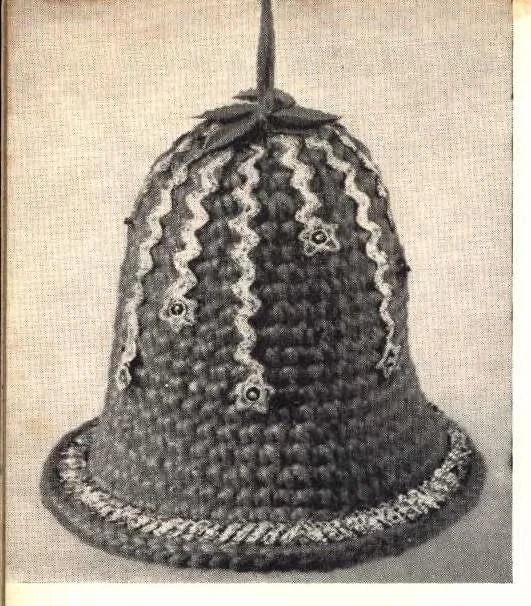 An illustration from Star Book No. 207: Make It With Aunt Lydia's Rug Yarn, 1967, leaf 25