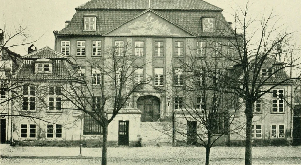 An illustration from Starye gody, 1907, leaf 178