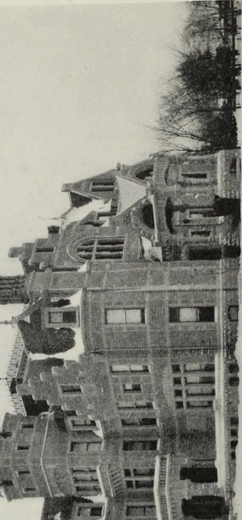 An illustration from Stately homes in America : from colonial times to the present day, 1903, leaf 89