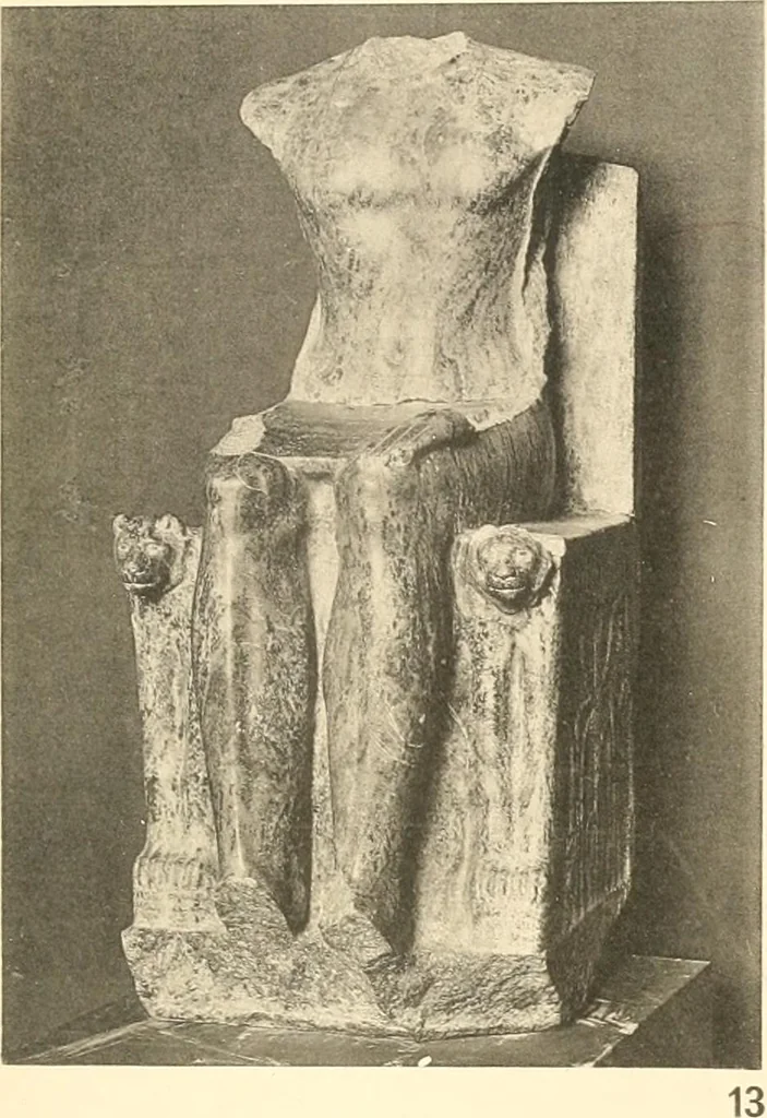 An illustration from Statuen und Statuetten von Königen und Privatleuten im Museum von Kairo, Nr. 1-1294, 1911, leaf 214