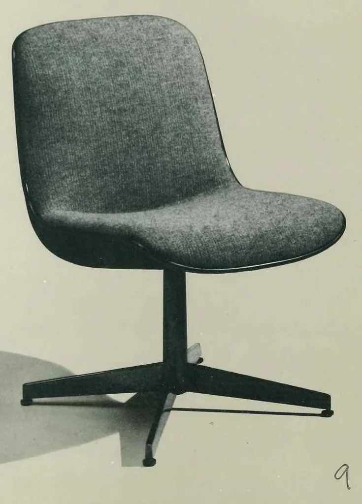 An illustration from Steelcase 451 Series Chairs 1970, 1970, leaf 6