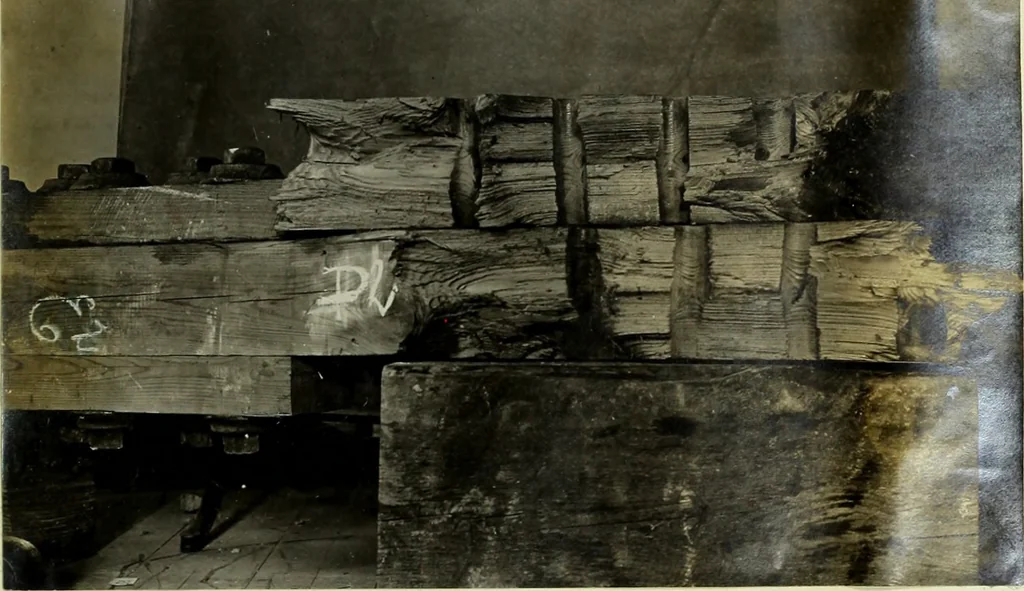 An illustration from A study of spliced wooden tie-beams, 1906, leaf 64