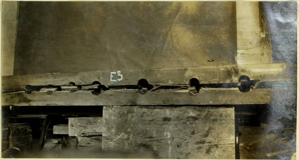 An illustration from A study of spliced wooden tie-beams, 1906, leaf 66