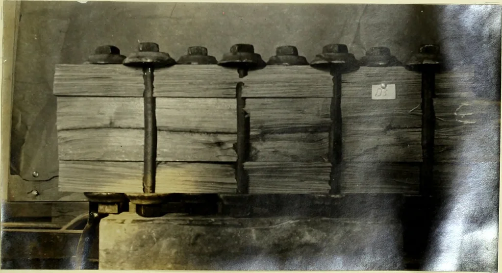 An illustration from A study of spliced wooden tie-beams, 1906, leaf 66