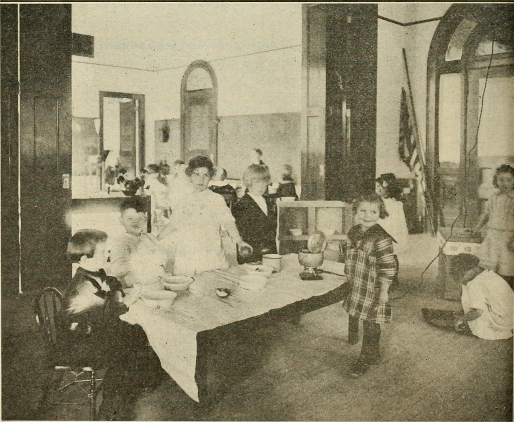 An illustration from A suggestive state course of study for kindergarten-primary grades, submitted at the request of the county and city superintendents of schools, 1922, leaf 39