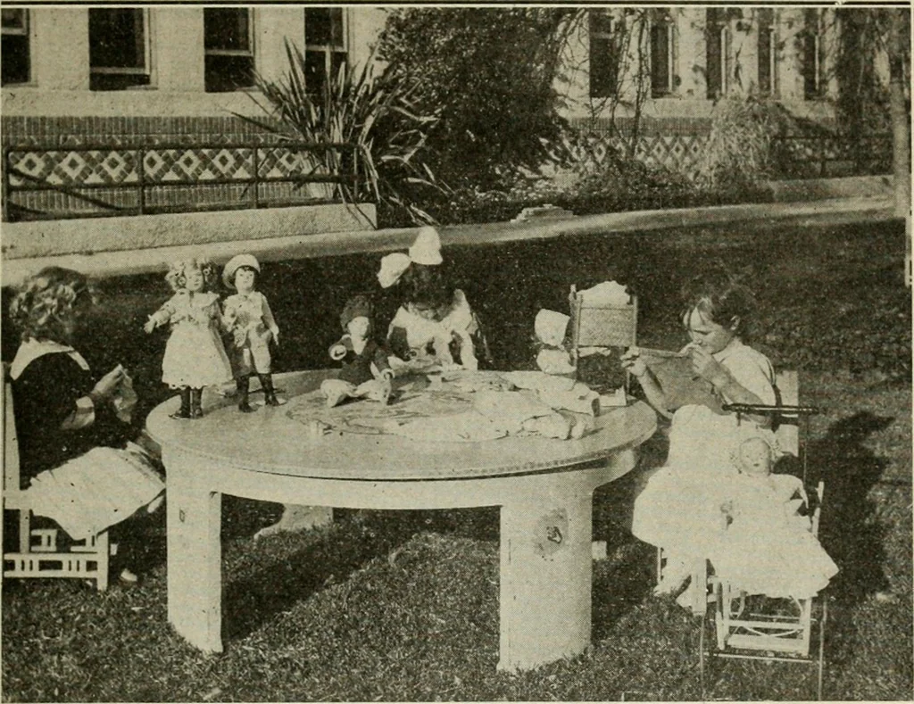 An illustration from A suggestive state course of study for kindergarten-primary grades, submitted at the request of the county and city superintendents of schools, 1922, leaf 76