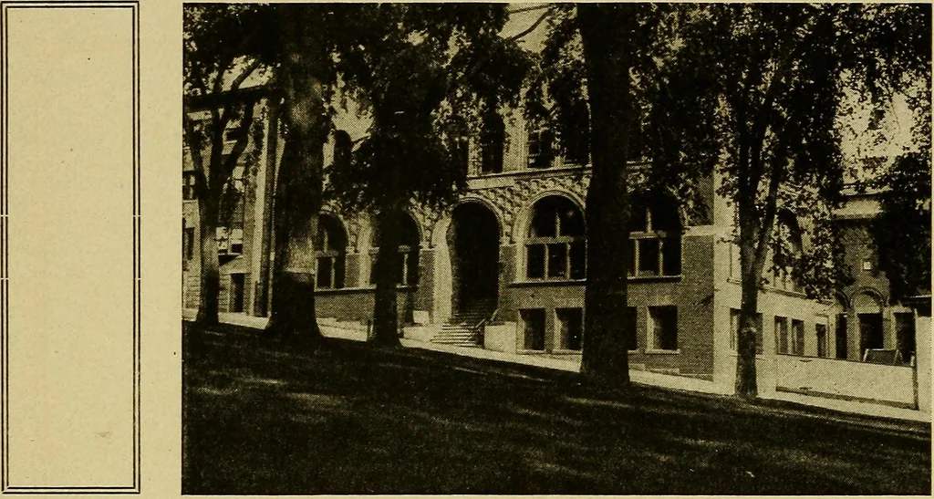 An illustration from Summer school of the Rhode Island School of Design, 1912, leaf 7