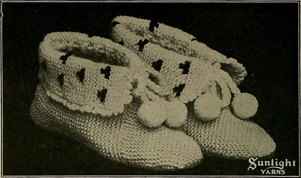 An illustration from The Sunlight book of knitting and crocheting, 1915, leaf 125