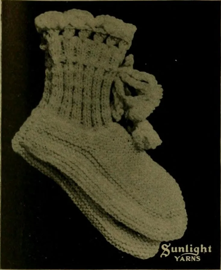 An illustration from The Sunlight book of knitting and crocheting, 1915, leaf 158