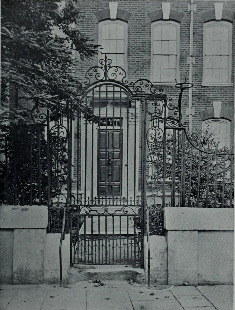An illustration from Survey of London, 1900, leaf 192