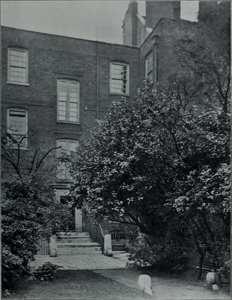 An illustration from Survey of London, 1900, leaf 232