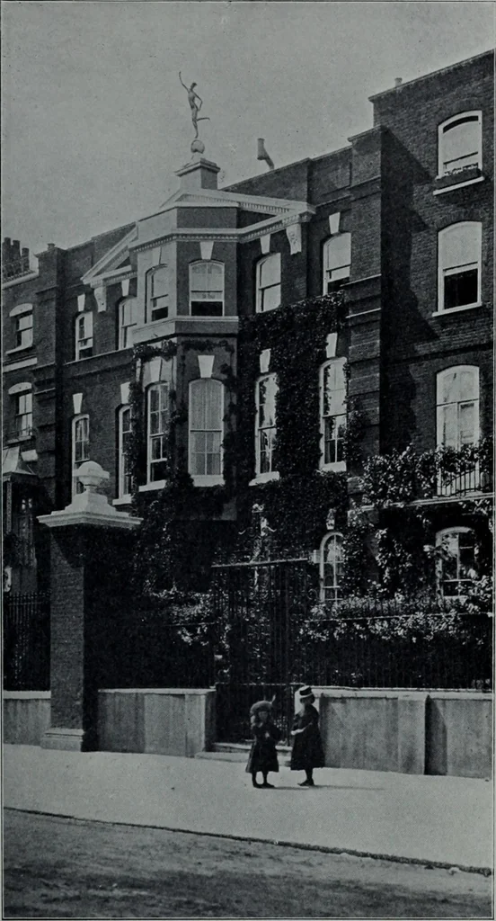 An illustration from Survey of London, 1900, leaf 268