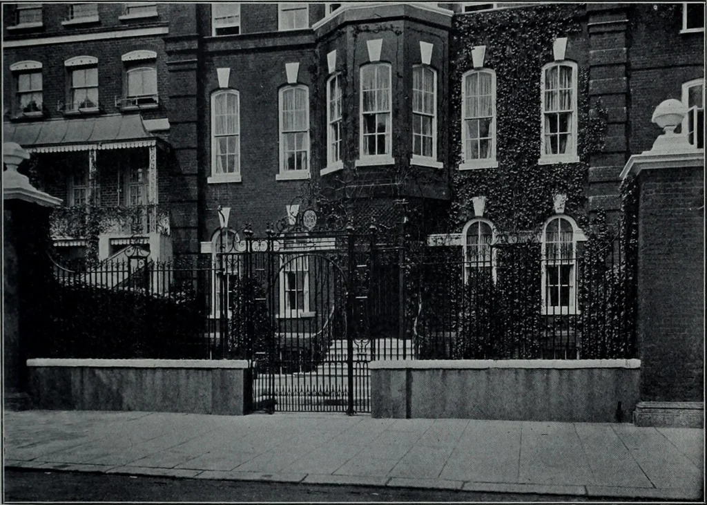 An illustration from Survey of London, 1900, leaf 270