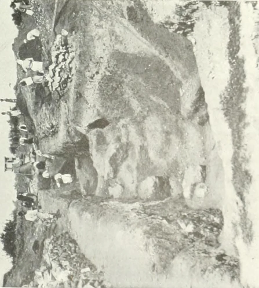 An illustration from Syria, 1920, leaf 40