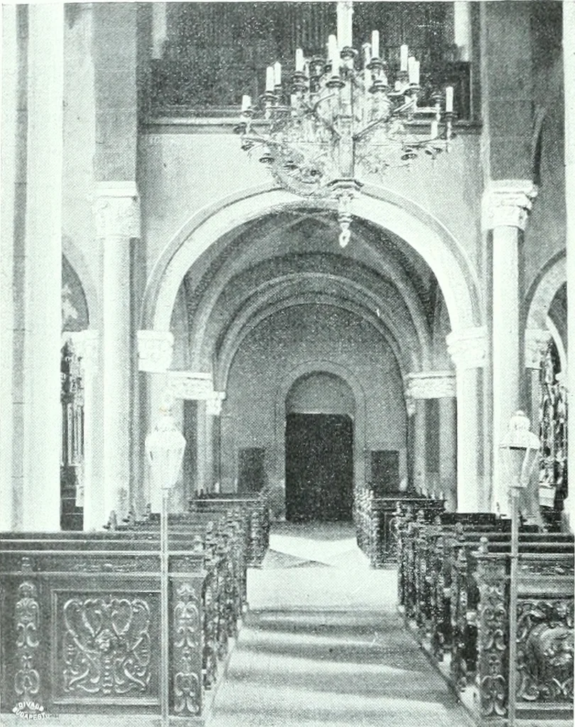An illustration from Szepesvármegye müvészeti emlékei. A Müemlékek Országos Bizottsága támogatásával kiadja a Szepesvármegyei Történelmi Társulat; szerk. Vajdovszky János, 1905, leaf 15