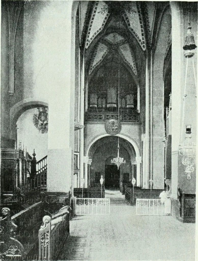 An illustration from Szepesvármegye müvészeti emlékei. A Müemlékek Országos Bizottsága támogatásával kiadja a Szepesvármegyei Történelmi Társulat; szerk. Vajdovszky János, 1905, leaf 18