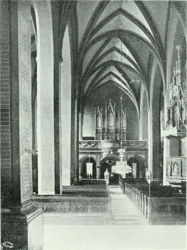 An illustration from Szepesvármegye müvészeti emlékei. A Müemlékek Országos Bizottsága támogatásával kiadja a Szepesvármegyei Történelmi Társulat; szerk. Vajdovszky János, 1905, leaf 48