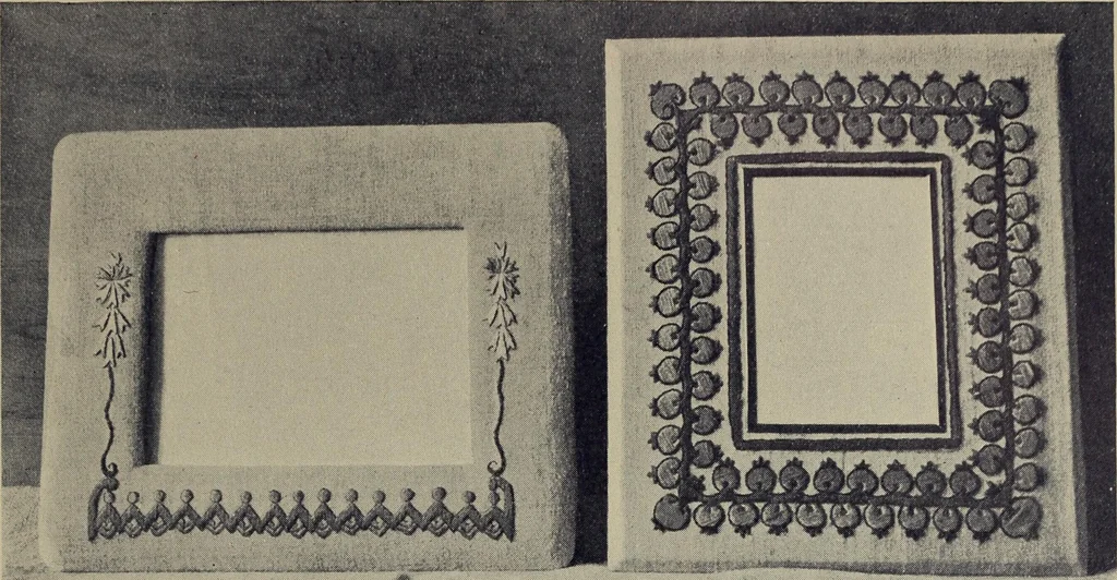 An illustration from Talachkino. L'art décoratif des ateliers de la Princesse Ténichef, 1906, leaf 160