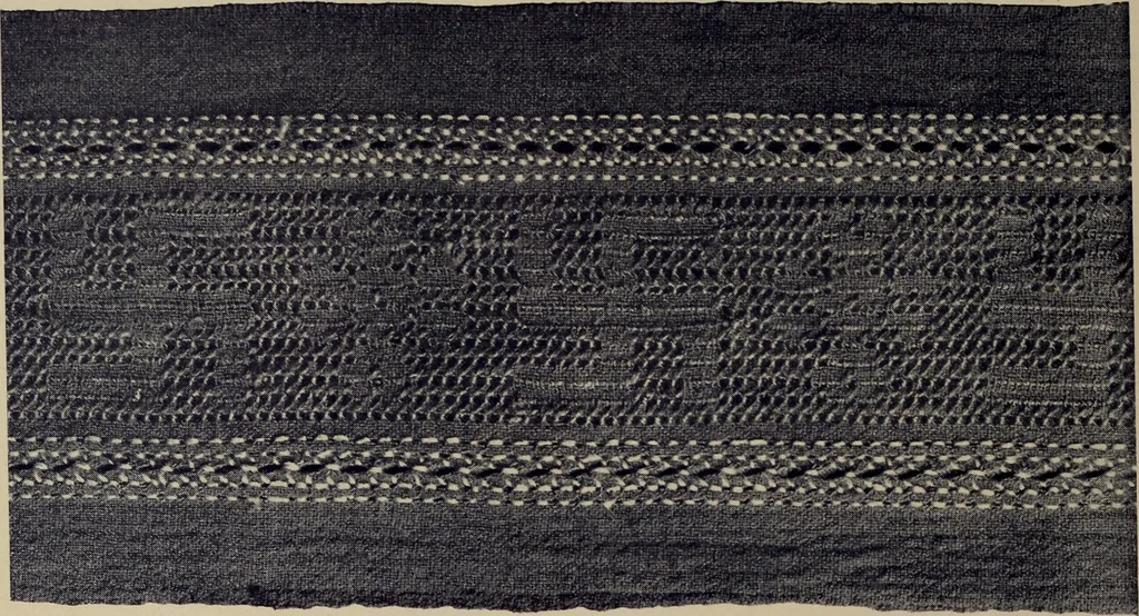 An illustration from Talachkino. L'art décoratif des ateliers de la Princesse Ténichef, 1906, leaf 161
