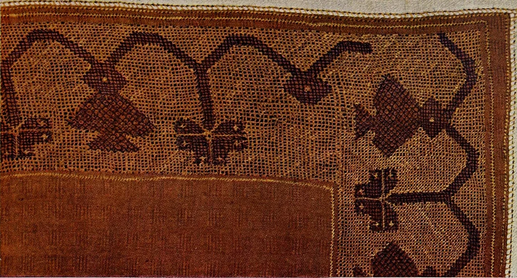 An illustration from Talachkino. L'art décoratif des ateliers de la Princesse Ténichef, 1906, leaf 214