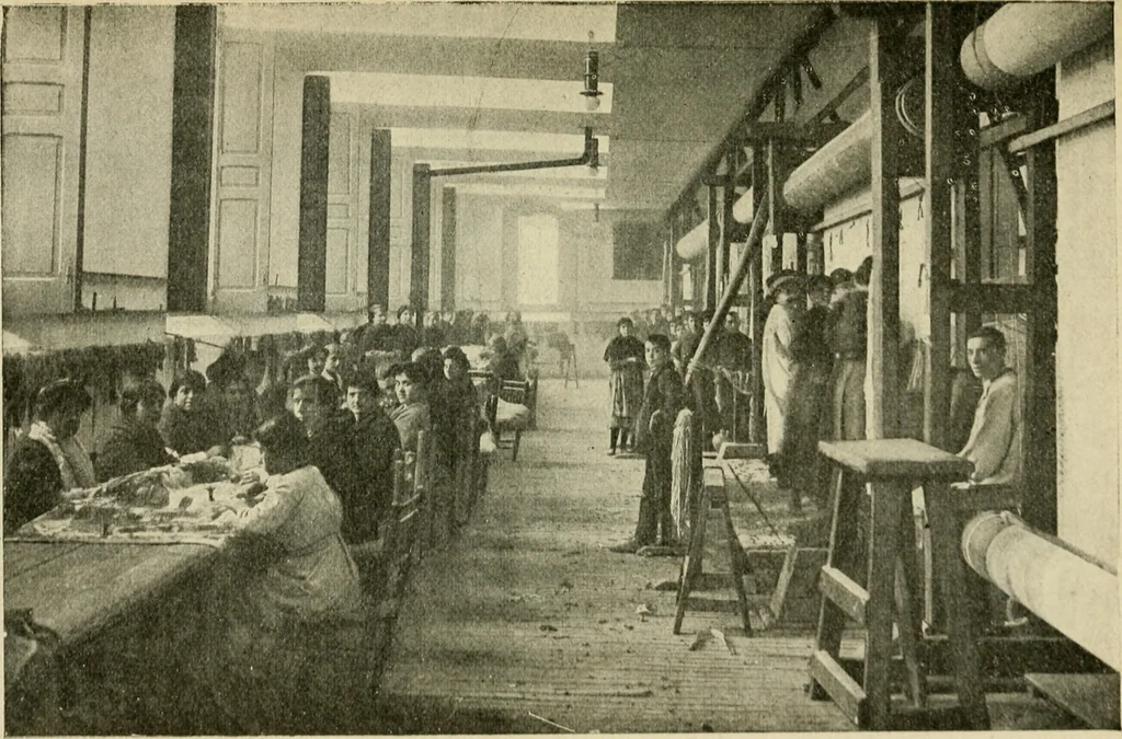 An illustration from Tapestries and carpets from the palace of the Pardo [sic], woven at the royal manufactory of Madrid, loaned by His Majesty the King of Spain for exhibition by the Hispanic Society of America, 1917, leaf 12