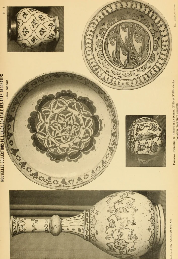An illustration from Tapis, tissus & faïences orientales, suite des Dessins de tissus (Europe, XVIIIe & XIXe siècles), 1900, leaf 130