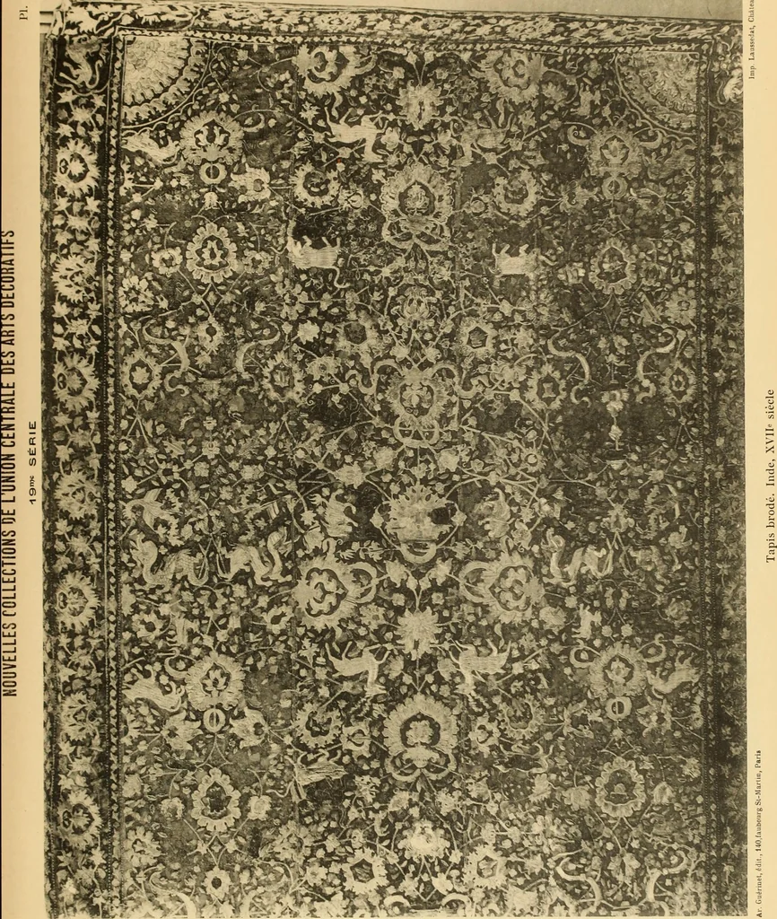 An illustration from Tapis, tissus & faïences orientales, suite des Dessins de tissus (Europe, XVIIIe & XIXe siècles), 1900, leaf 14