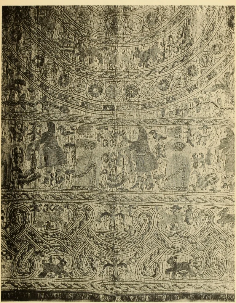 An illustration from Tapis, tissus & faïences orientales, suite des Dessins de tissus (Europe, XVIIIe & XIXe siècles), 1900, leaf 52