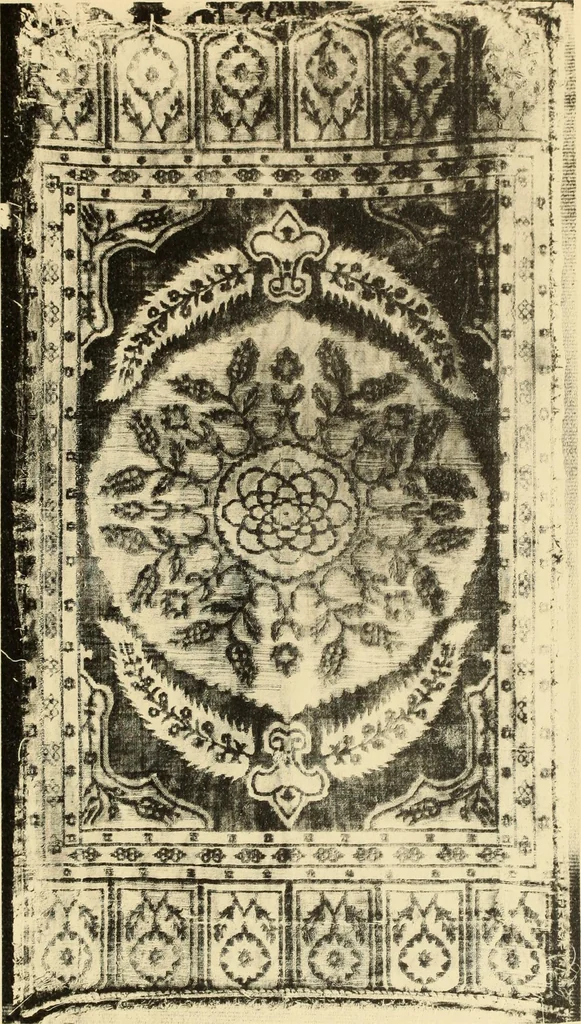 An illustration from Tapis, tissus & faïences orientales, suite des Dessins de tissus (Europe, XVIIIe & XIXe siècles), 1900, leaf 60