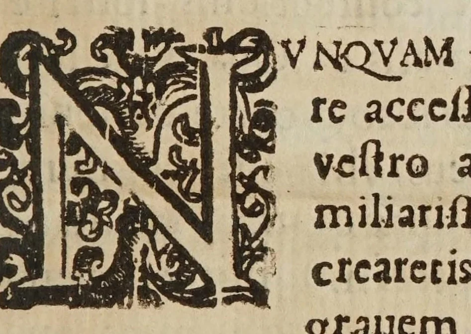 An illustration from Terra machinis mota : dissertationes geometricae, mechanicae, physicae, hydrostaticae : in quibus machinarum coniurgatarum vires inter se comparantur : multiplici noua methodo terrae magnitudo & grauitas inuestigatur : Archimedes terrae motionem spondens ab arrogantiae suspicione vindicatur, 1658, leaf 13