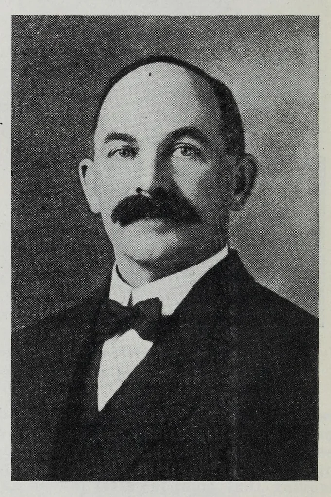 An illustration from Textile defects and suggestions : a collection of essays describing various improvements relating to the manufacture of all kinds of textile fabrics : from the American wool and cotton reporter, 1912, leaf 20