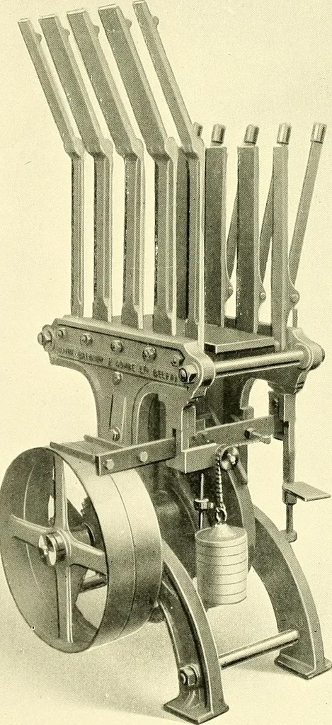An illustration from The textile industries : a practical guide to fibres, yarns & fabrics in every branch of textile manufacture, including preparation of fibres, spinning, doubling, designing, weaving, bleaching, printing, dyeing and finishing, 1910, leaf 226