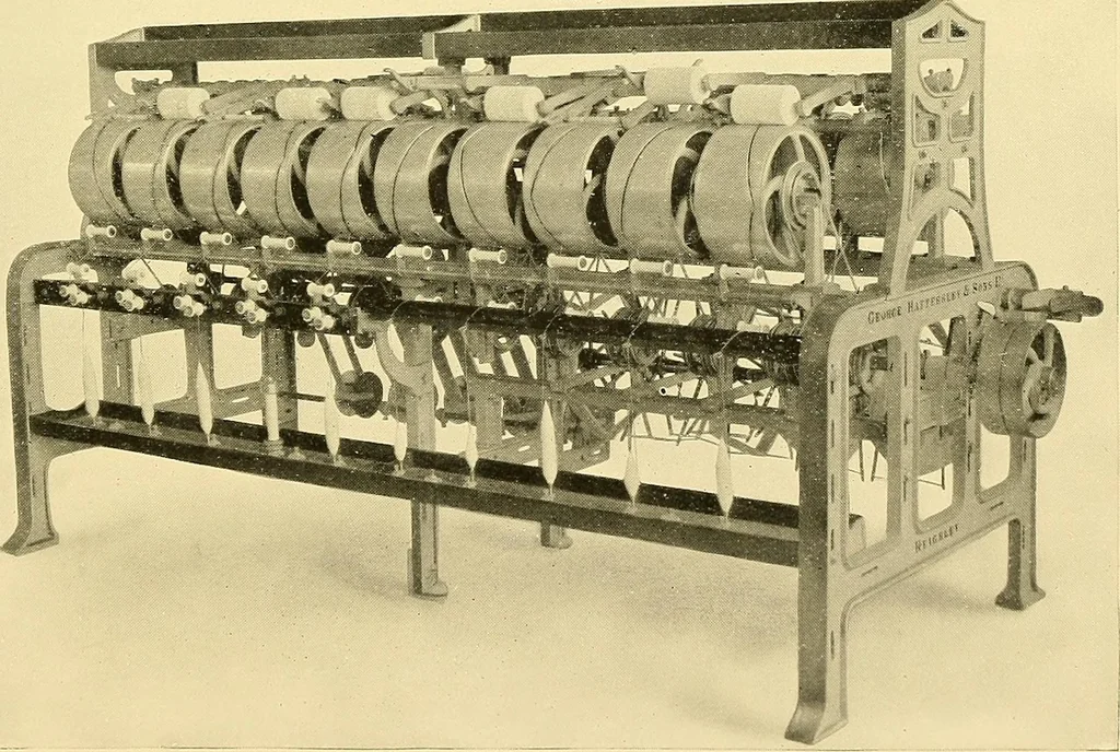An illustration from The textile industries : a practical guide to fibres, yarns & fabrics in every branch of textile manufacture, including preparation of fibres, spinning, doubling, designing, weaving, bleaching, printing, dyeing and finishing, 1910, leaf 88