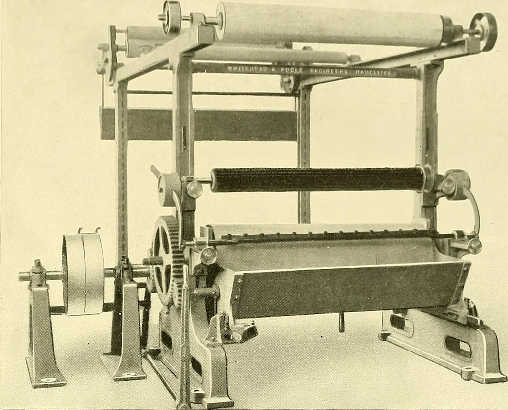 An illustration from The textile industries : a practical guide to fibres, yarns & fabrics in every branch of textile manufacture, including preparation of fibres, spinning, doubling, designing, weaving, bleaching, printing, dyeing and finishing, 1910, leaf 116