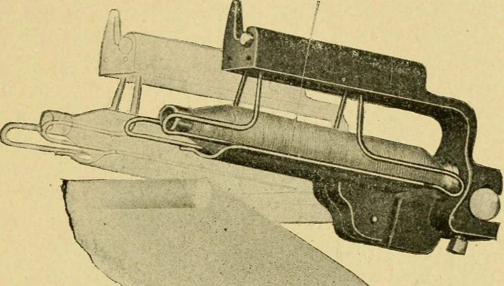 An illustration from Textile texts for cotton manufacturers : concerning the proper methods of equipping and running mills ... and a full list of the patented cotton machinery introduced and sold by the Draper Company, 1903, leaf 206