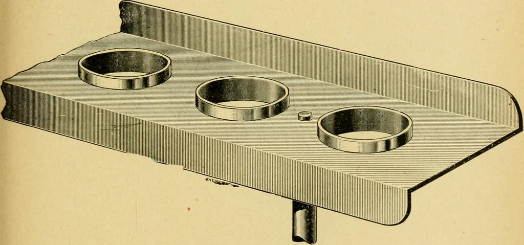 An illustration from Textile texts for cotton manufacturers : concerning the proper methods of equipping and running mills ... and a full list of the patented cotton machinery introduced and sold by the Draper Company, 1903, leaf 240