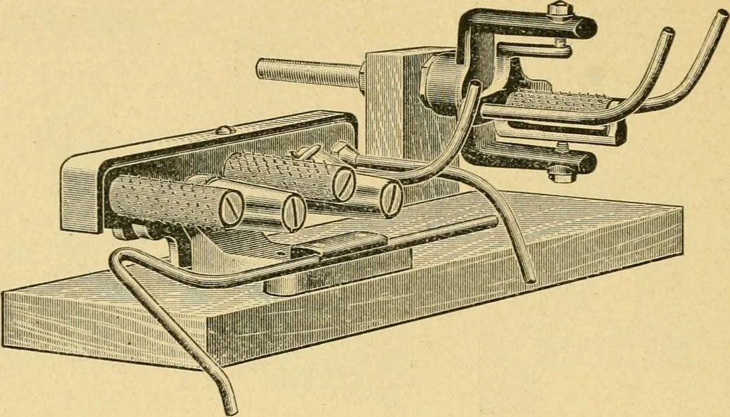 An illustration from Textile texts for cotton manufacturers : concerning the proper methods of equipping and running mills ... and a full list of the patented cotton machinery introduced and sold by the Draper Company, 1903, leaf 323