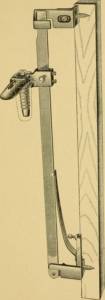 An illustration from Textile texts for cotton manufacturers : concerning the proper methods of equipping and running mills ... and a full list of the patented cotton machinery introduced and sold by the Draper Company, 1903, leaf 324
