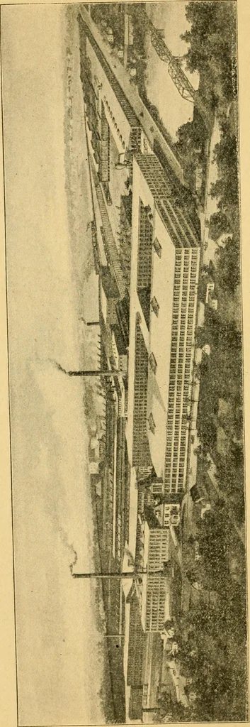 An illustration from Textile texts for cotton manufacturers : concerning the proper methods of equipping and running mills ... and a full list of the patented cotton machinery introduced and sold by the Draper Company, 1903, leaf 5