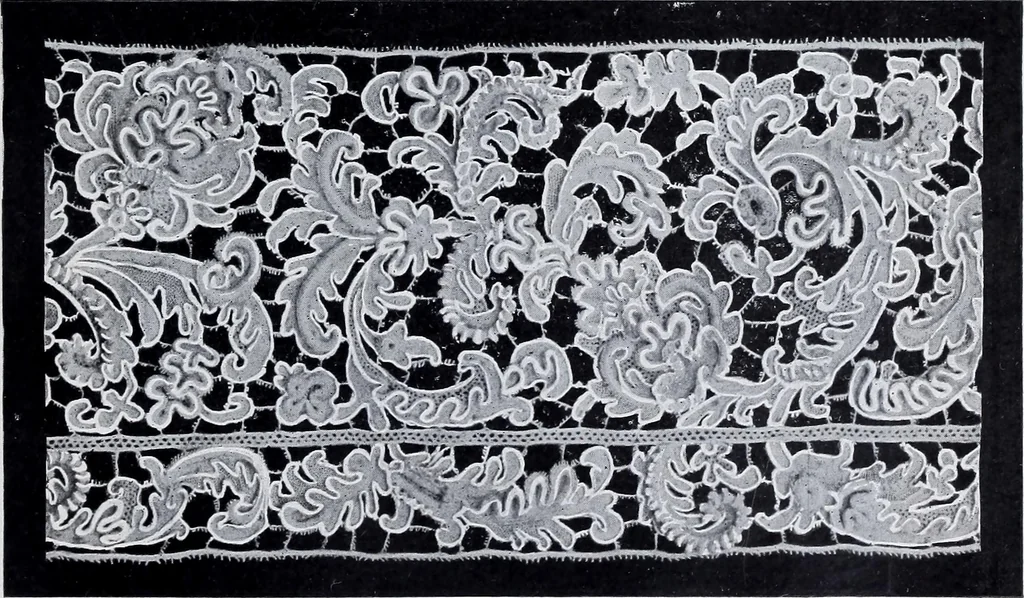 An illustration from Textilsammlung Iklé Katalog. Industrie- u. Gewerbemuseum St. Gallen, 1908, 1908, leaf 160