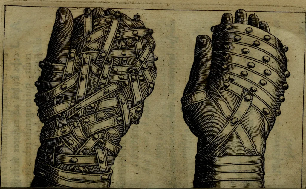 An illustration from Thomae Bartholini De armillis veterum schedion : accessit Olai Wormii De aureo cornu Danico ad Licetum responsio, 1676, leaf 130