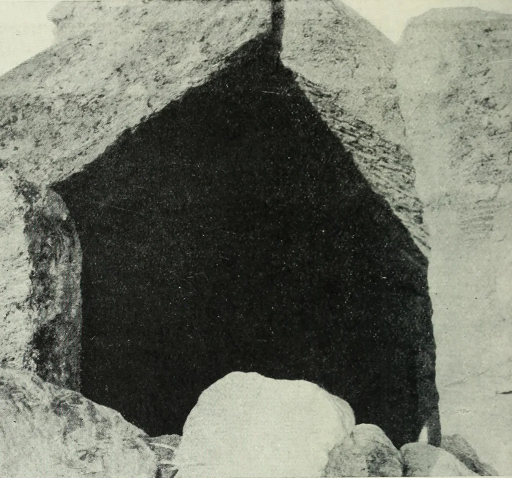An illustration from The thousand and one churches, 1919, leaf 271