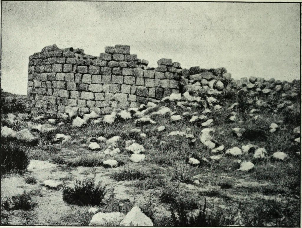 An illustration from The thousand and one churches, 1919, leaf 313