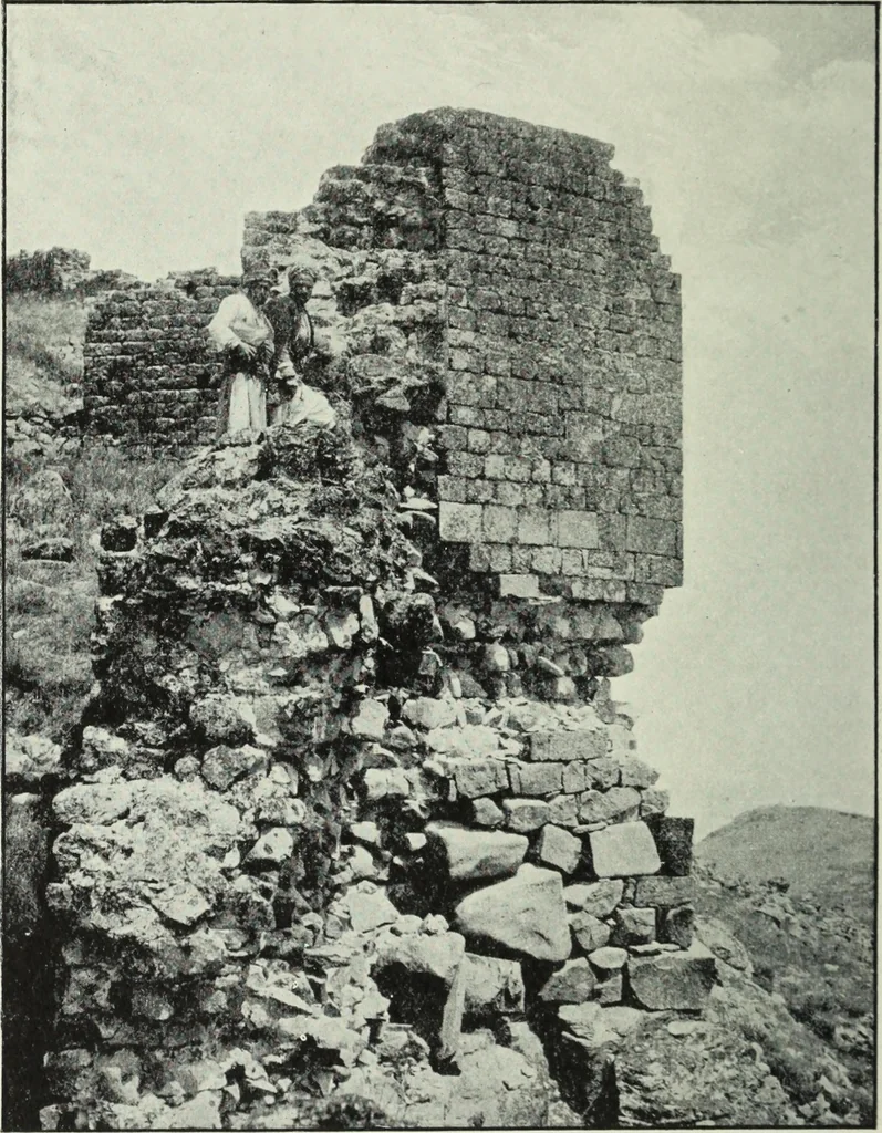 An illustration from The thousand and one churches, 1919, leaf 537