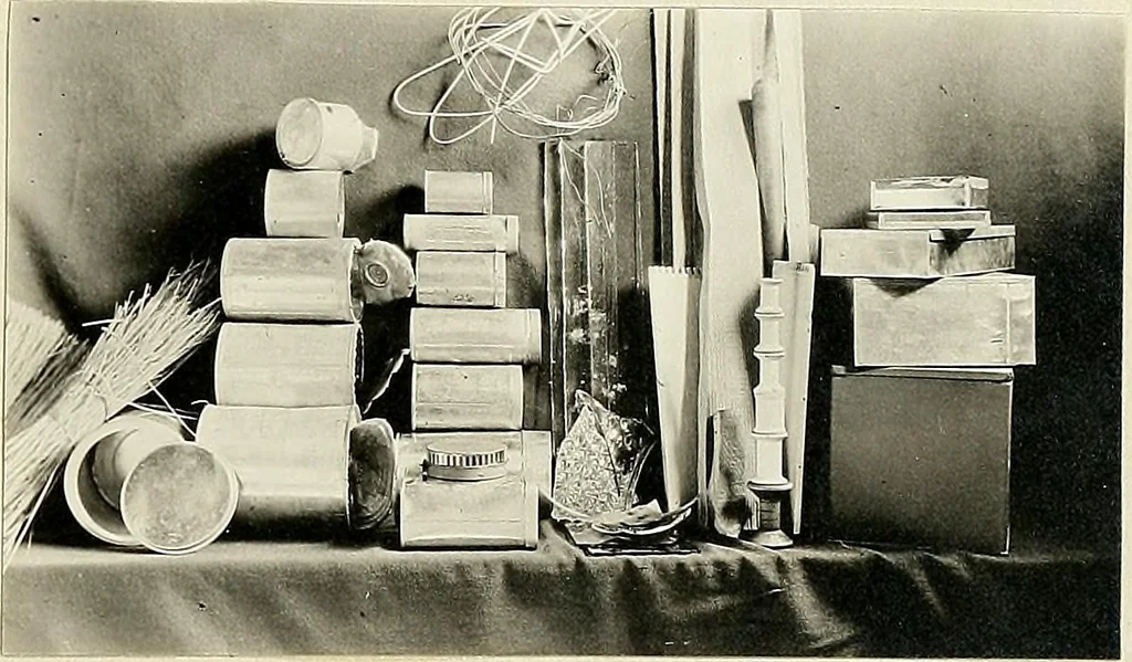 An illustration from Tin can toys and how to make them, 1916, leaf 10