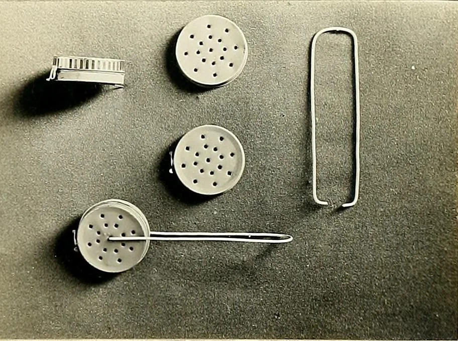 An illustration from Tin can toys and how to make them, 1916, leaf 40